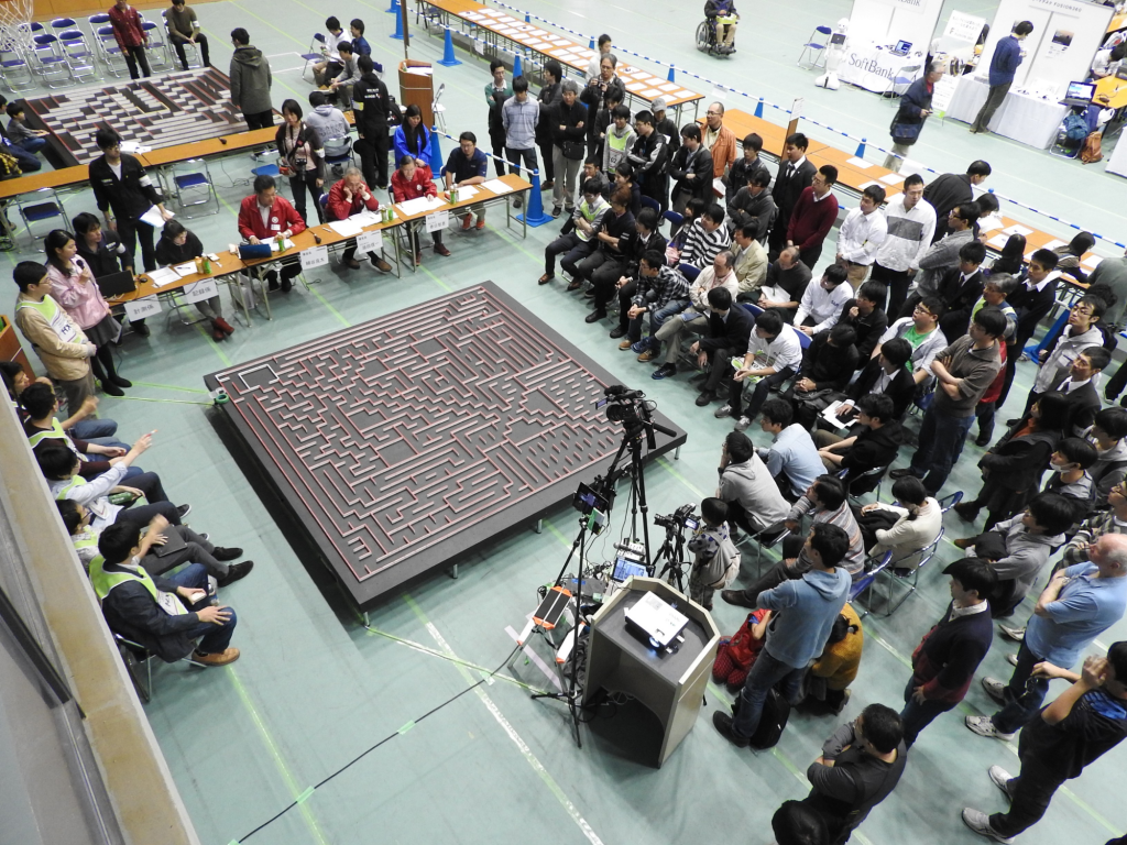 マイクロマウス競技(全日本マイクロマウス大会2018決勝戦)